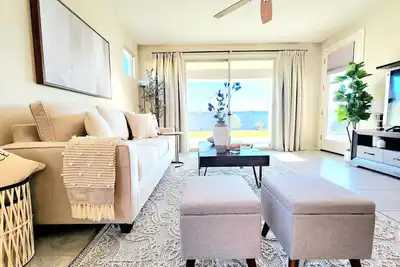 Image de Modern Home in the Desired Location!