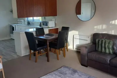 Image de Windsor Garden Escape\nOpposite the beautiful Queens Park