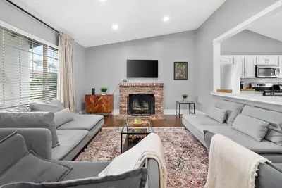 Image de Flexible Lease Pet Friendly Pool And Jacuzzi Home In Chino Hills California