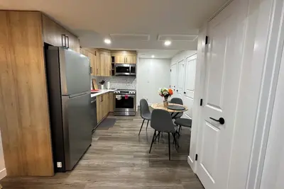 Image de Tranquil & Private Apartment |1 Queen, 1 Double Bed| Airport in 15mins