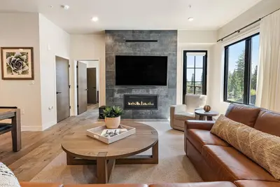 Image de Steps From All The Action | Resort Amenities Included