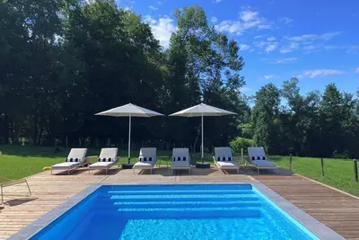 Image de Chateau: 4-bedroom bed & breakfast with pool in Arette.