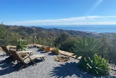 Image de Vino y Arte: Vacation apartment near Málaga with beautiful garden and large pool