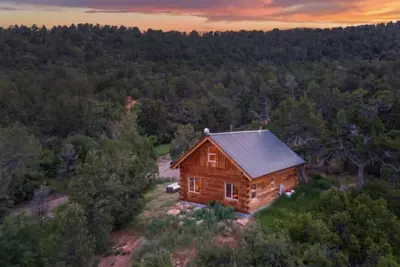 Image de Cozy 2-bedroom cabin in a lovely slice of heaven in Hesperus off Cherry Creek Rd