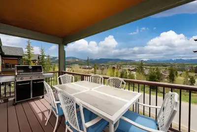 Image de Escape in Style: Welcome to our Rendezvous Retreat