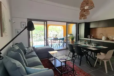 Image de Arrière pays, 35 minutes de Nice, duplex climatisé, 6 pers à partir de 2 nuitées