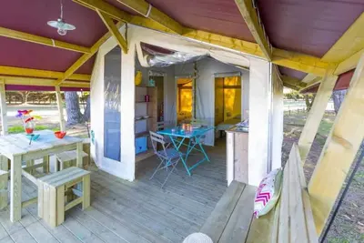 Image de Camping 4 étoiles - Piscine - ccbahdd