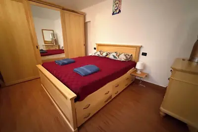 Image de Home away from home 010028-Lt-0849