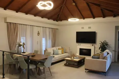 Image de Myron Luxury Living -Two Bedroom Modern House with panoramic views
