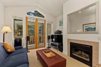 Sun Valley Snow Star Escape, 3 Bed, Hot Tub and Fitness Center, walk to ski/town