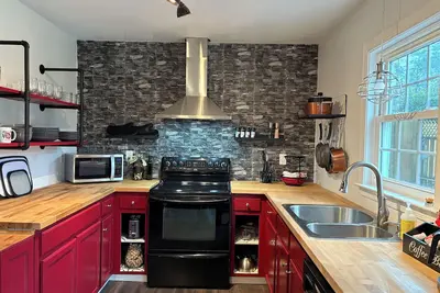 Image de Peaceful Pet-Friendly Cottage