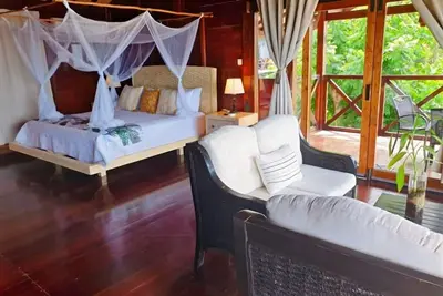 Image de Tranquil Jungle Oasis – Boutique Suite with Garden Views & Peaceful Vibes