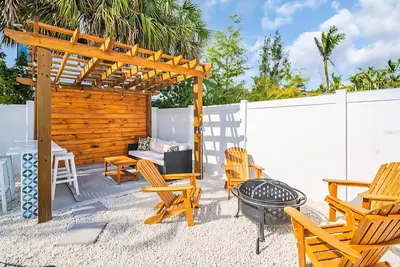 Image de Marie's Oasis‐4 min walk to sandy white beaches!