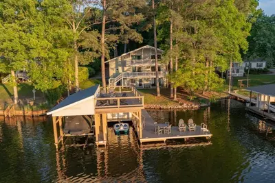 Image de Lakefront! Kayaks, Fire Pits, Game Room, Pets