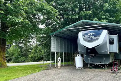 Image de Cozy 2-bedroom mobile home in front of lake pleasant.