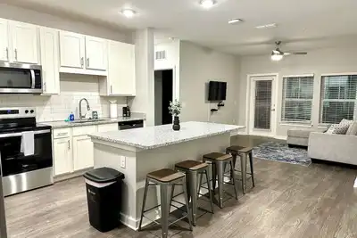 Image de Relax in Comfort- Spacious 2br/2ba Escape in Sanford near Park Attractions