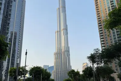 Image de Stylish 1br Downtown – mins to Burj Khalifa & Dubai Mall, vibrant spot.