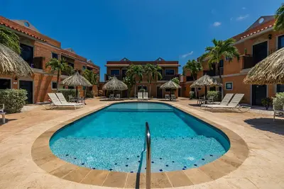 Image de Oasis Setting with Spacious 3 Bd/ 3 Ba in Villa Alto Shaba - Close to Restaurants