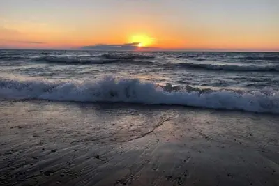 Image de Cosy Cabin # 4 one block to beach