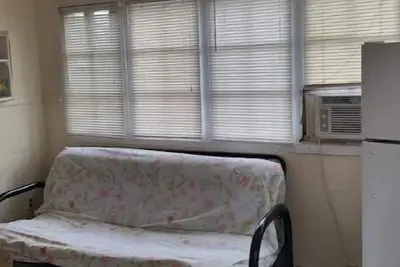 Image de Cozy Cabin #5, one block to beach