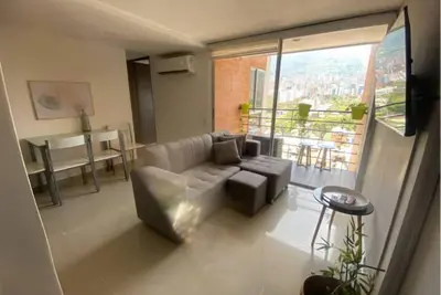 Image de 2 Bedroom/2 Full Bath Condo w/Air Conditioning & Covered Parking in Medellin