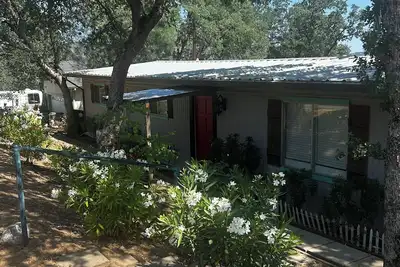 Image de Cozy 2-bedroom home in amazing Clearlake with Ac, WiFi,