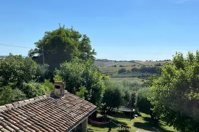 Image de Rustic villa nestled in the Marche hills 10 minutes from the beach.