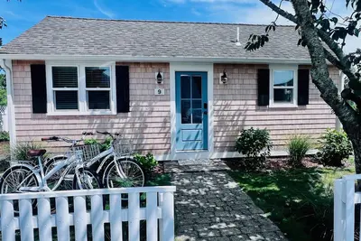 Image de Modern & Coastal Cape Cottage + 200 Steps to the Beach! New in 2025!