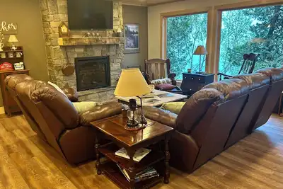 Image de Cozy unit with amazing views and direct access to the shore of Lake Superior