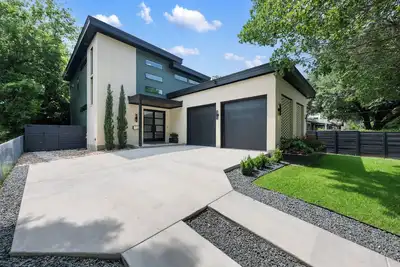 Image de Modern Luxury Home W/Fabulous Shaded Yard! Pool! 5br 4. 5 Ba Home - Soco & Dt