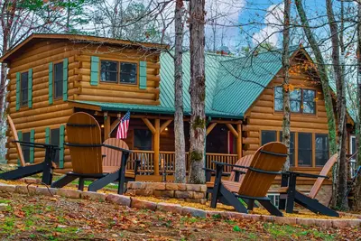 Image de Little River Family Retreat\n5 king suites, 4. 5 Ba, walking trail, creek, private