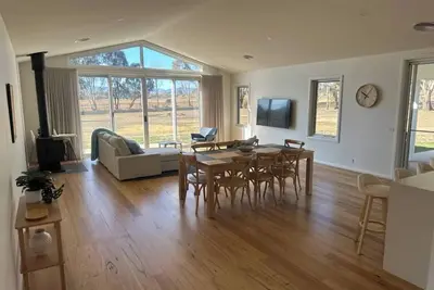 Image de 6br retreat with mountain views, games room, patio, < 5 min to Mansfield centre