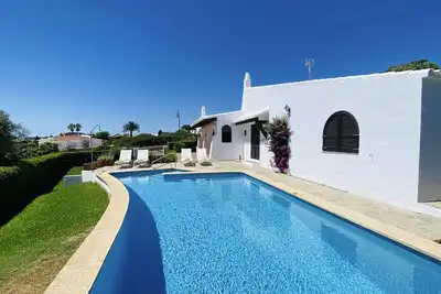 Image de Elegant Menorcan Villa | Casa Serenidad | 4 Bedrooms | Scenic Sea Views | Private Pool | Shaded.