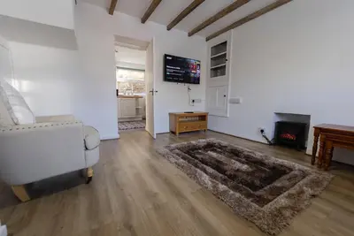 Image de 4 Guests - Pet Friendly - Fireplace - Parking