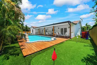 Image de Spacious 4-bedroom house with heated pool in amazing Miami • Game Room