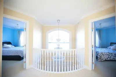 Image de Luxurious 3br House w/ Balcony, Garden in Sunset Vancouver