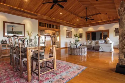 Image de A private luxury retreat set in lush gardens and rice fields