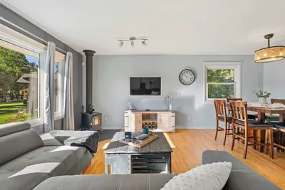 Image de Nineteen55 4br Parkside Home in Central Red Deer
