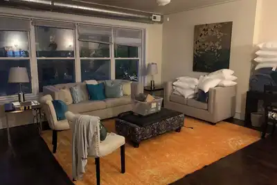 Image de North Chicago Spacious Home