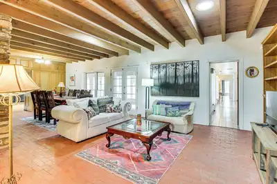 Image de 3 Mi to Zoo & Garden: Spacious Albuquerque Home