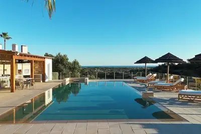 Image de Peaceful Villa with Private Pool – Moncarapacho, Algarve