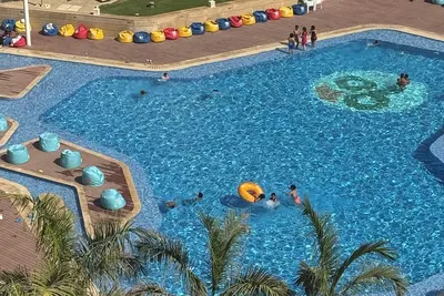 Image de Ninety Avenue Hotel Apartment Family\n 3-bedroom -3 bathroom, WiFi, Kitchen, Pool.