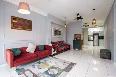 Stylish 4br Near Paradigm Mall, Pool, Free Parking
