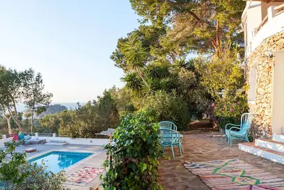 Image de Villa à Sant Antoni De Portmany avec 6 chambres à coucher, 12 couchages