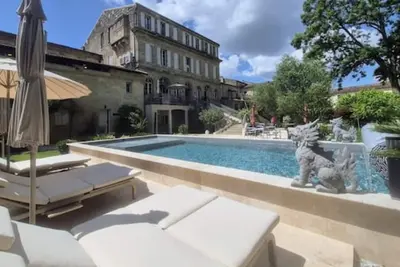 Image de Le Pavillon (Privatisation)