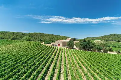 Image de Chateau de Prax Viel, piscine, mini ferme, climatisé - Gîte Grenache