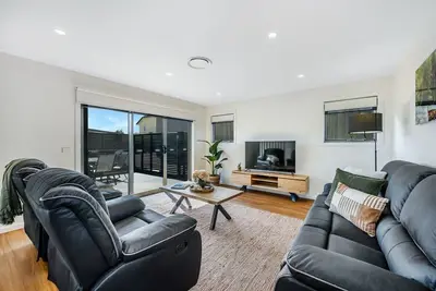 Image de Tranquil Villa Two -2br/2ba–10min to Cbd-Airport.