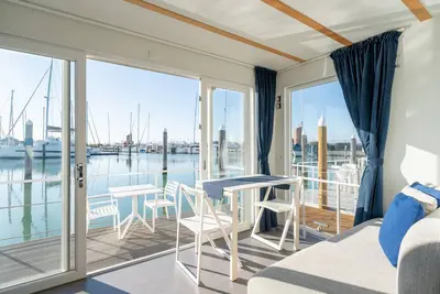 Image de Ariel 5 - Nomastay House Boats