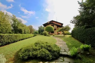 Image de Detached family home in Italy with stunning views