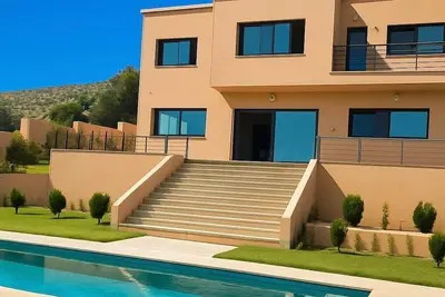 Image de Villa magnifique avec piscine vue sur mer.